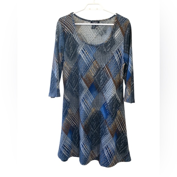 Papillon Fall Winter Dress, four-way stretch, wrinkle free, scoop neck - Picture 3 of 12